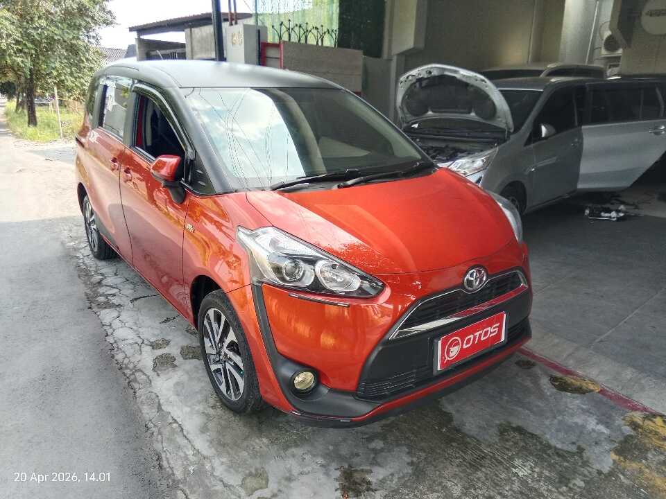 2016 Toyota Sienta 1.5 V - Foto 1 dari 6
