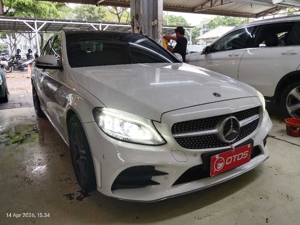 2019 Mercedes-Benz C300 2.0 AMG