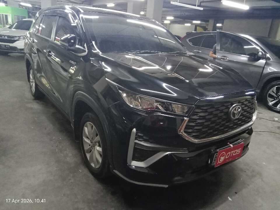 2024 Toyota Kijang Innova 2.0 Zenix V HV CVT - Foto 1 dari 6