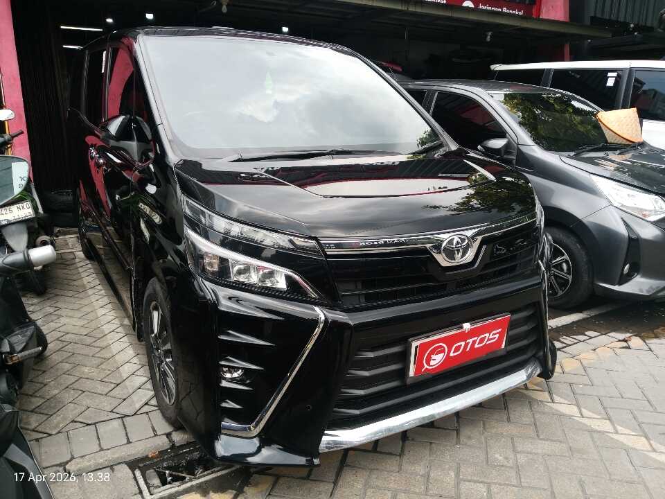 2021 Toyota Voxy 2.0