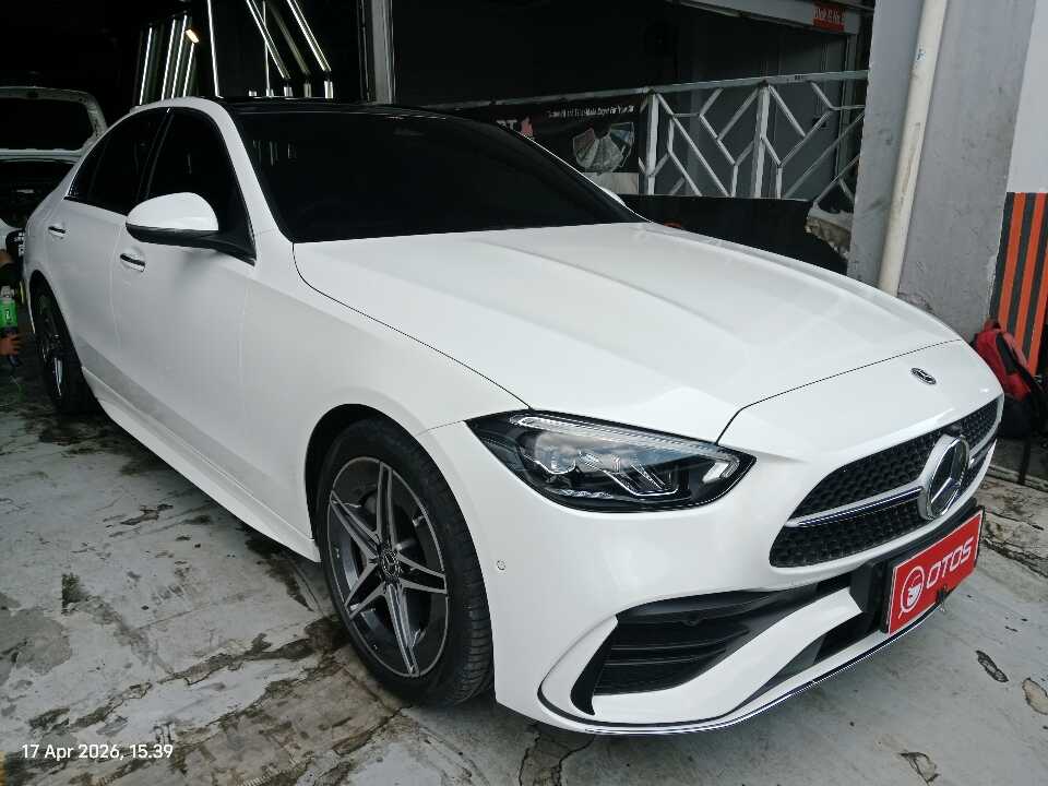 2022 Mercedes-Benz C300 2.0 AMG - Foto 1 dari 6