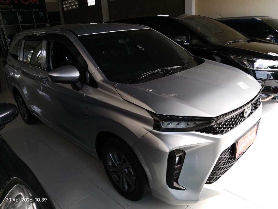2022 Daihatsu Xenia 1.3 X - Foto 1 dari 6