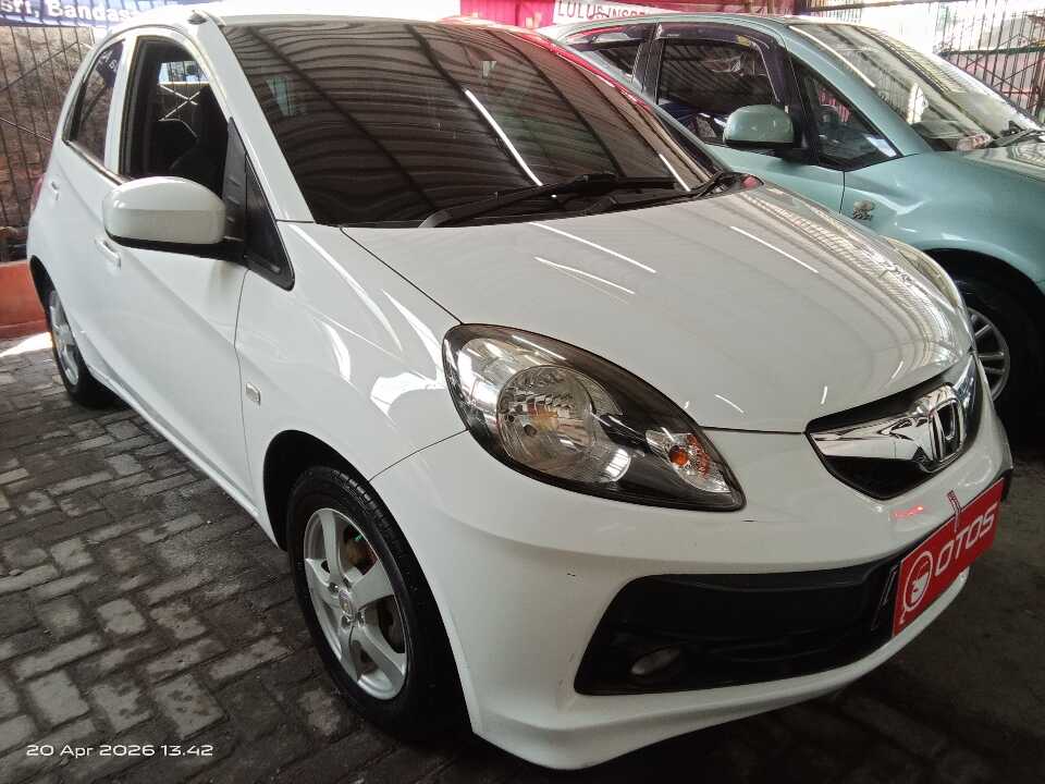 2015 Honda Brio 1.2 E - Foto 1 dari 6