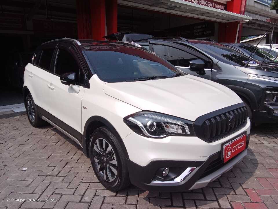 2019 Suzuki SX4 S-Cross 1.5 - Foto 1 dari 6