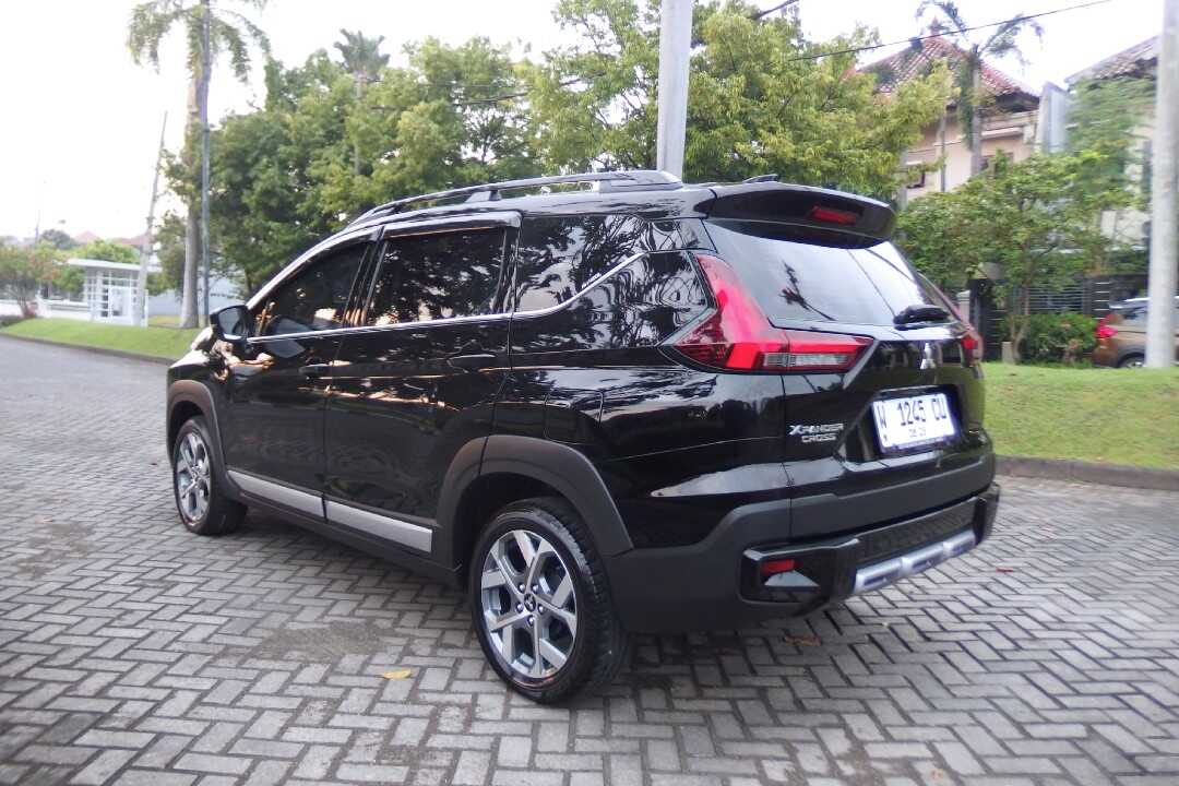 Foto Mobil Bekas Kiri Belakang Mitsubishi Xpander 1.5 Cross tahun 2022