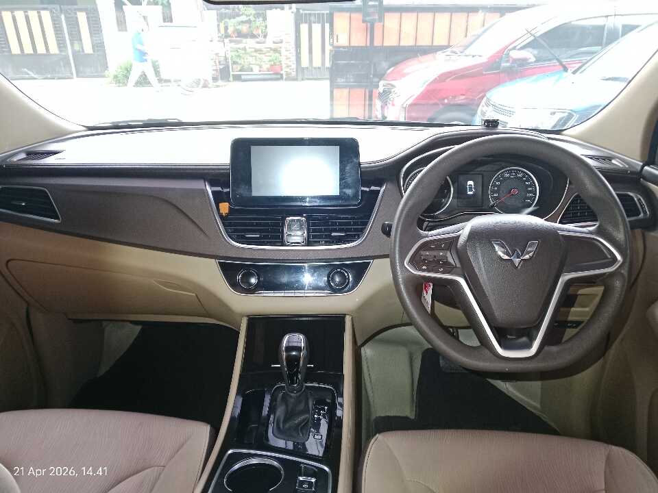 Foto Mobil Bekas Dashboard Wuling Cortez 1.8 C tahun 2018