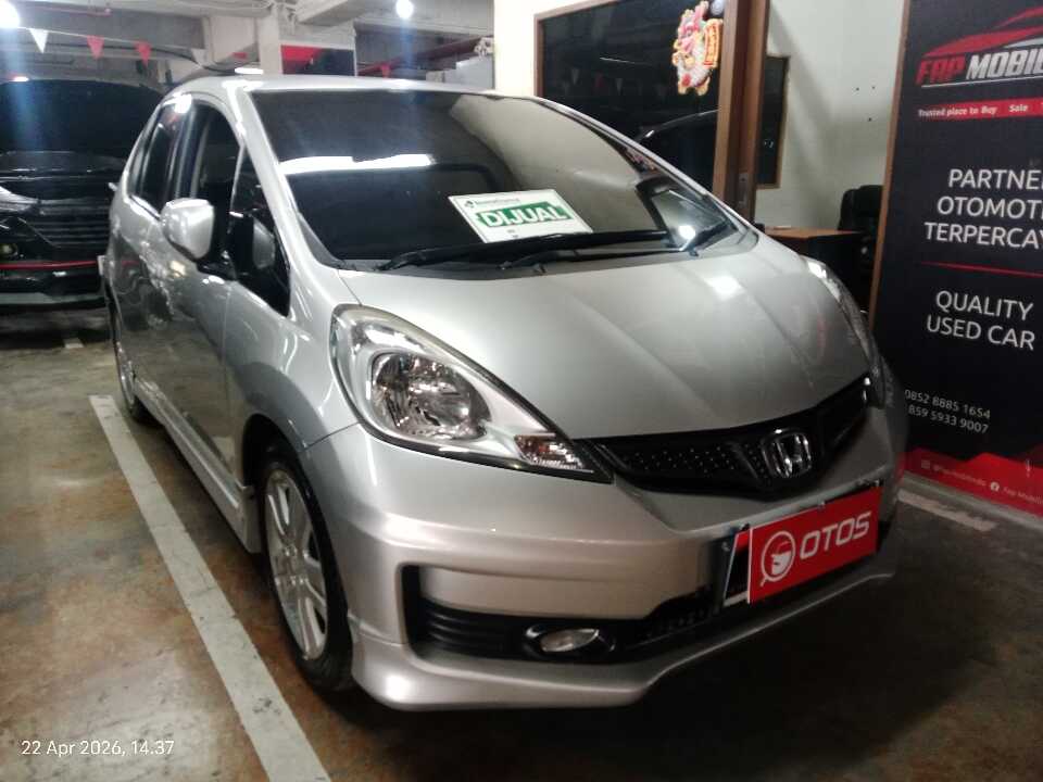 2012 Honda Jazz 1.5 E - Foto 1 dari 6