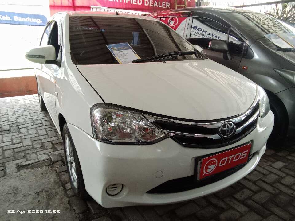 2015 Toyota Etios 1.2 E - Foto 1 dari 6