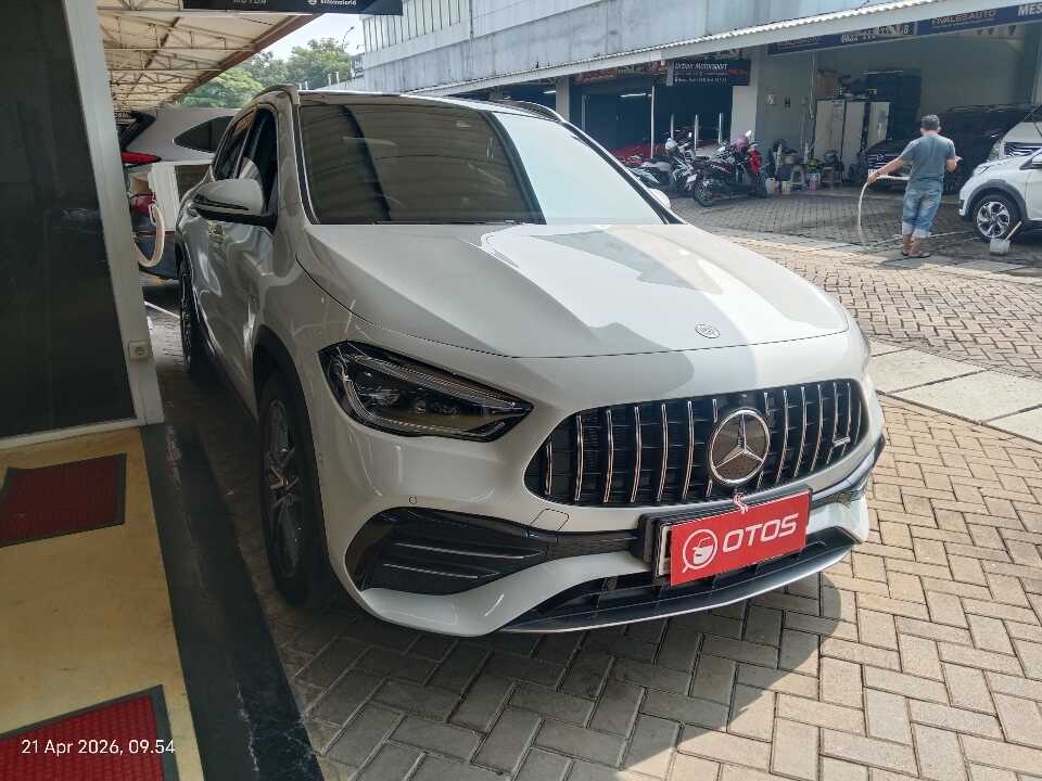 2023 Mercedes-Benz GLA35 AMG 2.0 4Matic - Foto 1 dari 6