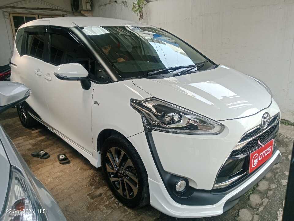 2017 Toyota Sienta 1.5 Q - Foto 1 dari 6