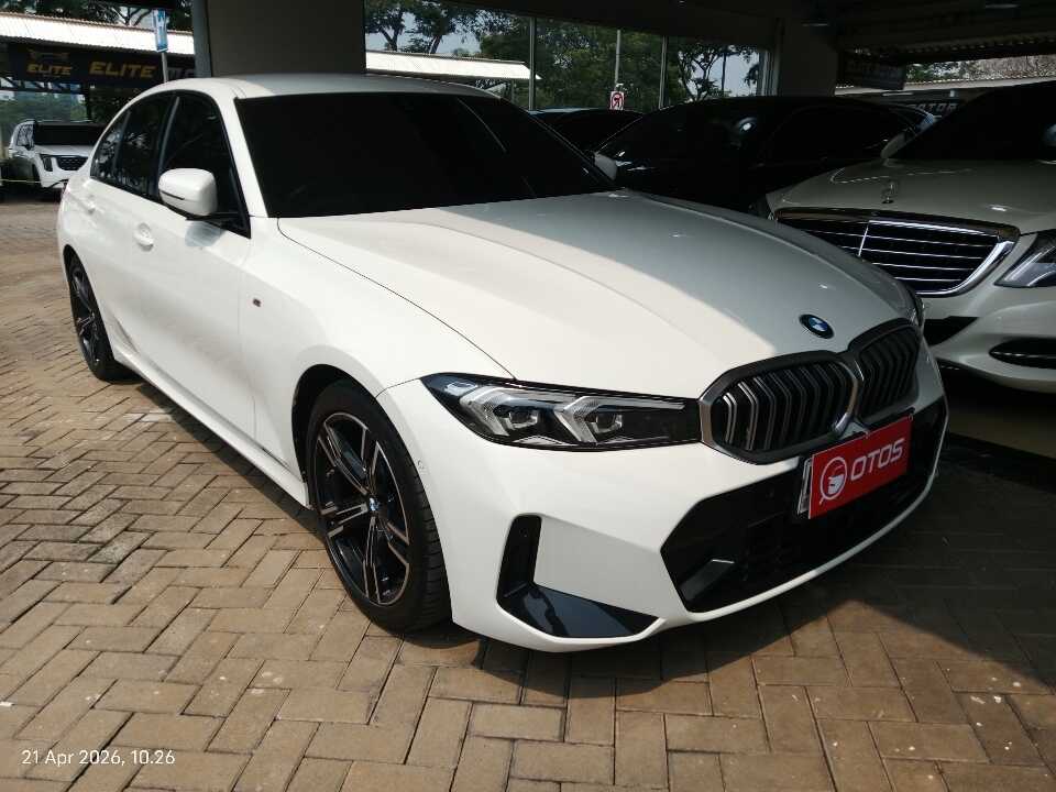 2024 BMW 320i 2.0 - Foto 1 dari 6