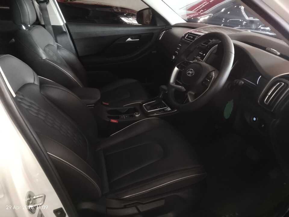 Foto Mobil Bekas Kabin Depan Hyundai Creta 1.5 Prime tahun 2023