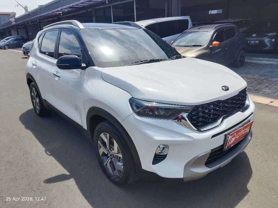 2021 KIA Sonet 1.5 - Foto 1 dari 9