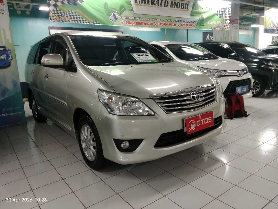 2013 Toyota Kijang Innova 2.0 V - Foto 1 dari 6