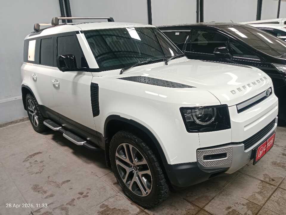 2020 Land Rover Defender 110 2.0 SE - Foto 1 dari 6