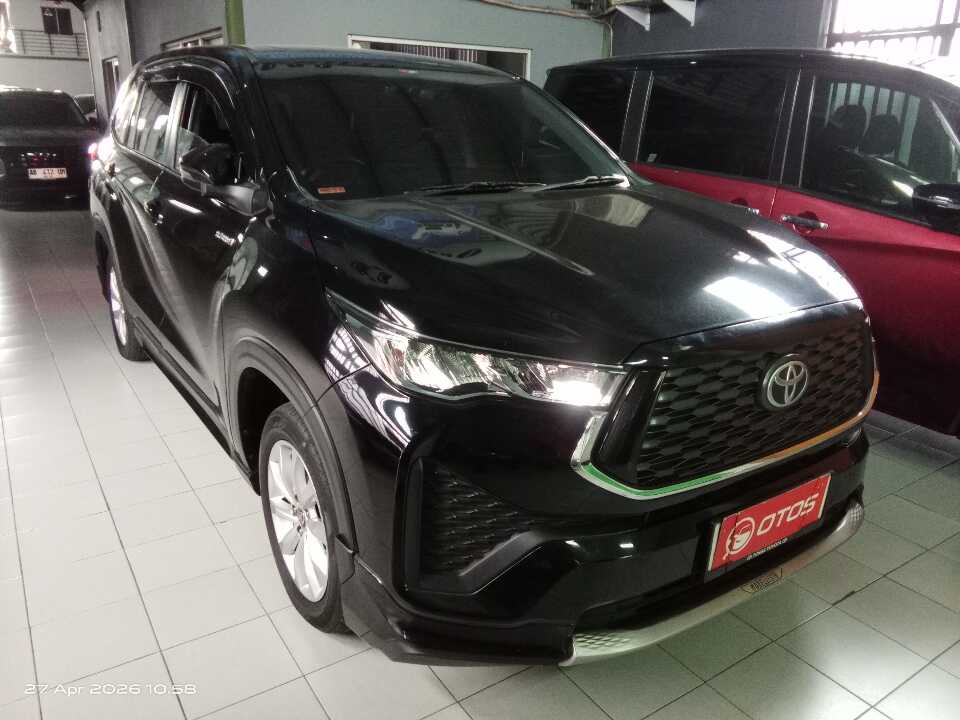 2023 Toyota Kijang Innova 2.0 Zenix V HV CVT Modellista - Foto 1 dari 6