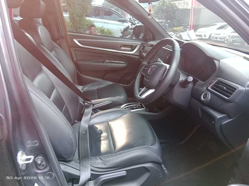 Foto Mobil Bekas Kabin Depan Honda BR-V 1.5 PRE tahun 2023