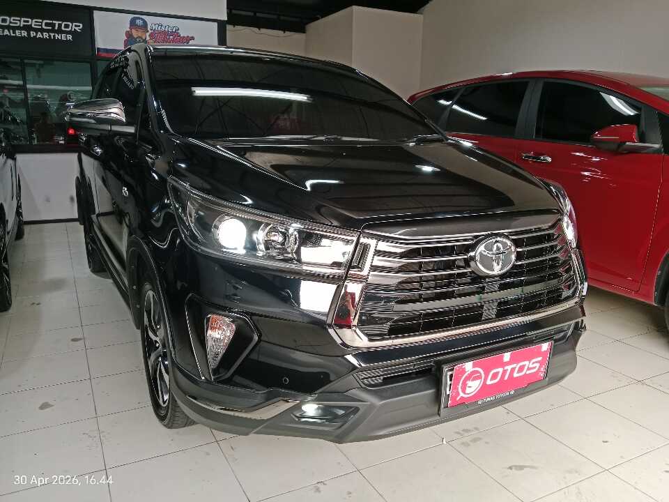 2021 Toyota Kijang Innova 2.0 Venturer - Foto 1 dari 6