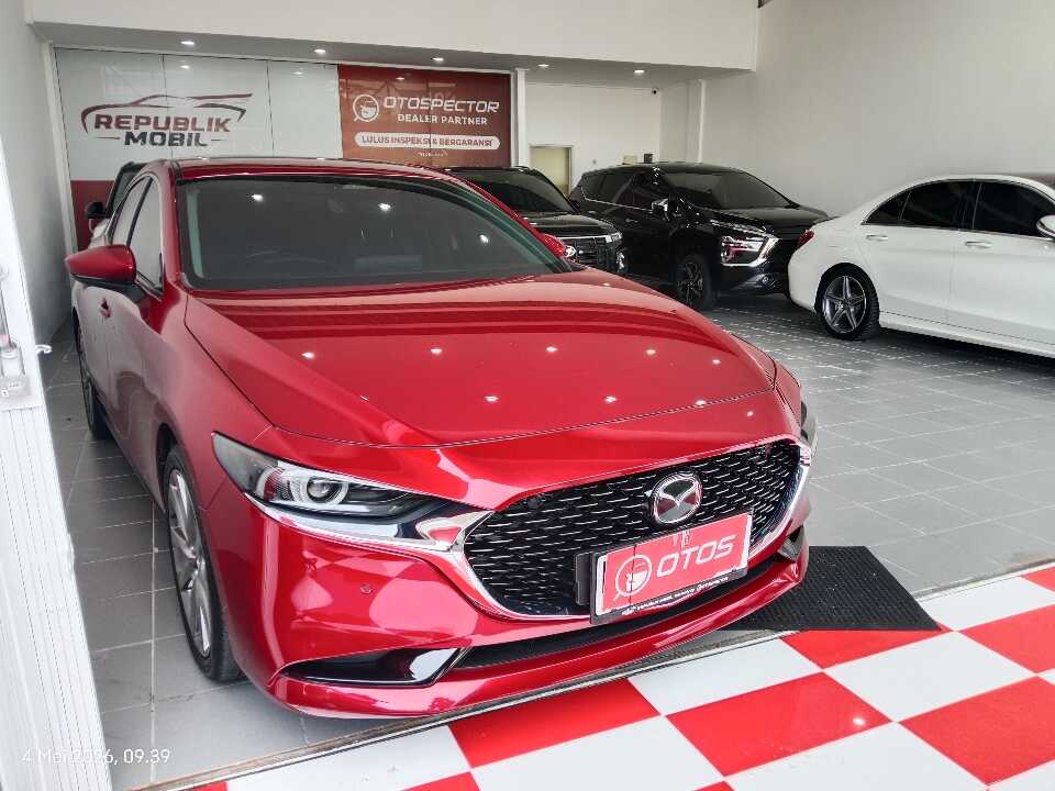2024 Mazda 3 2.0 Skyactive-G Sedan - Foto 1 dari 6