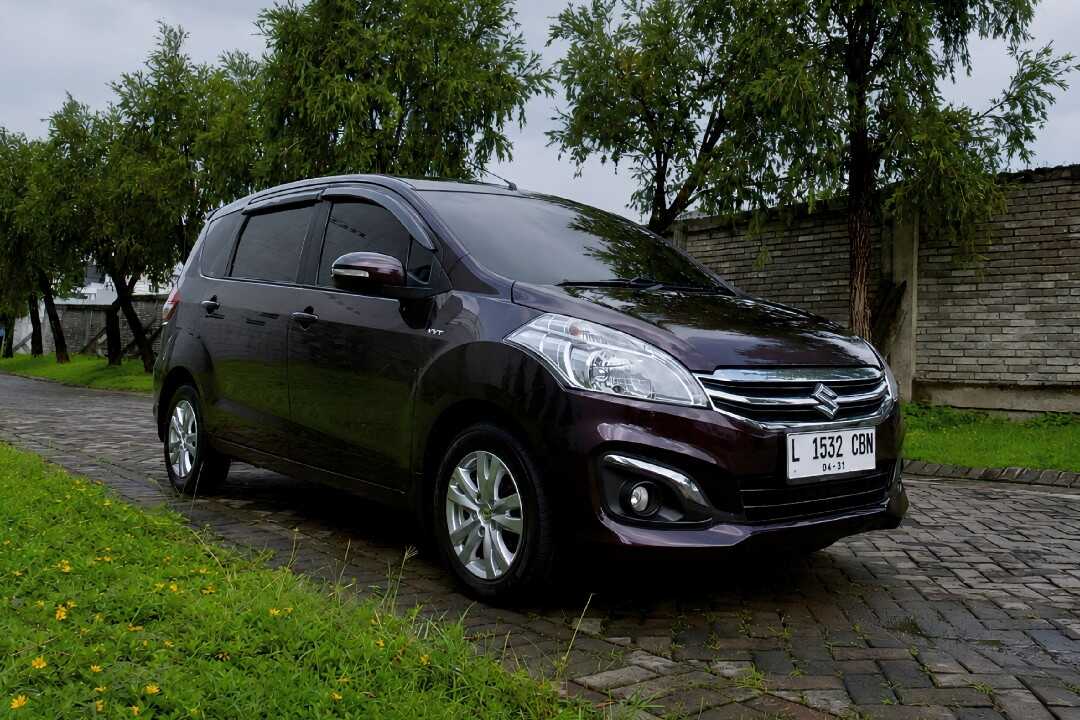 2017 Suzuki Ertiga 1.4 GX - Foto 1 dari 6