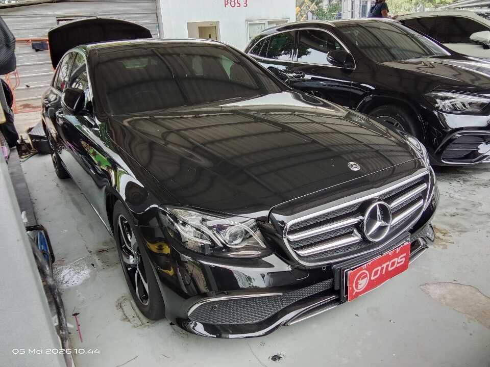 2020 Mercedes-Benz E300 2.0 - Foto 1 dari 6