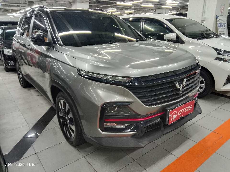 2022 Wuling Almaz 1.5 L T Lux - Foto 1 dari 6