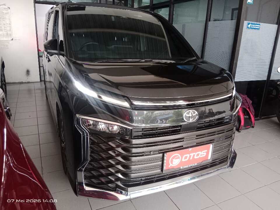2024 Toyota Voxy 2.0 - Foto 1 dari 6
