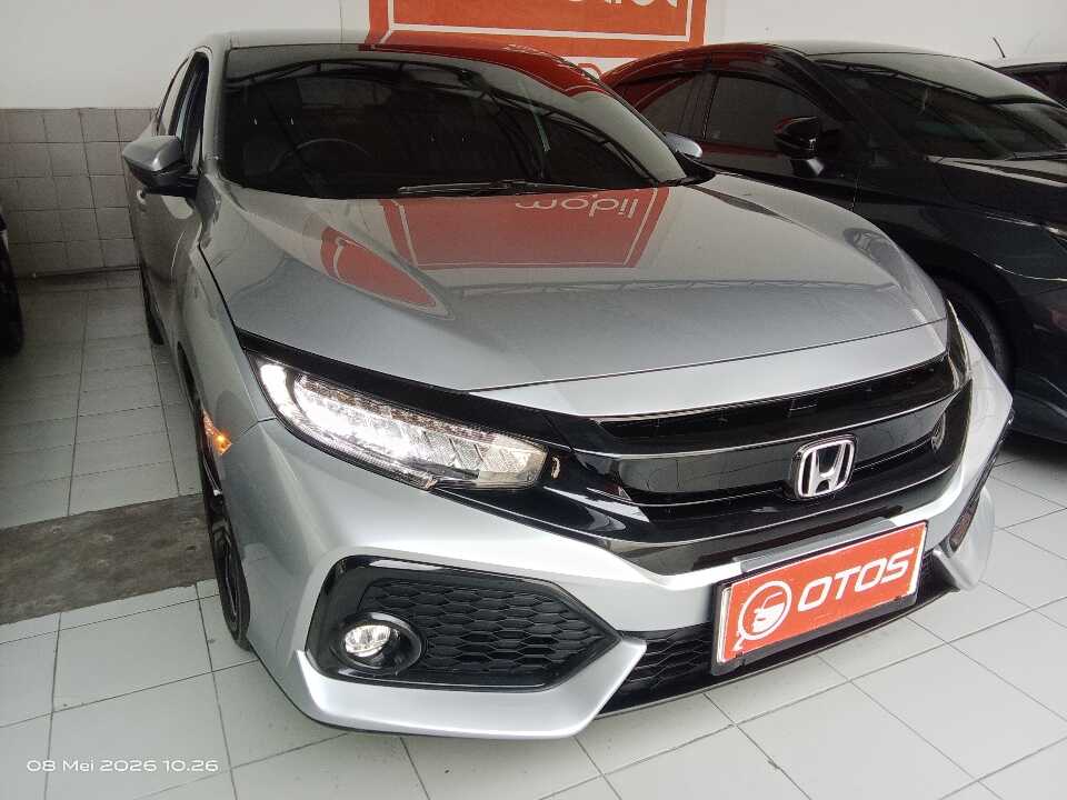 2017 Honda Civic 1.5 E - Foto 1 dari 6