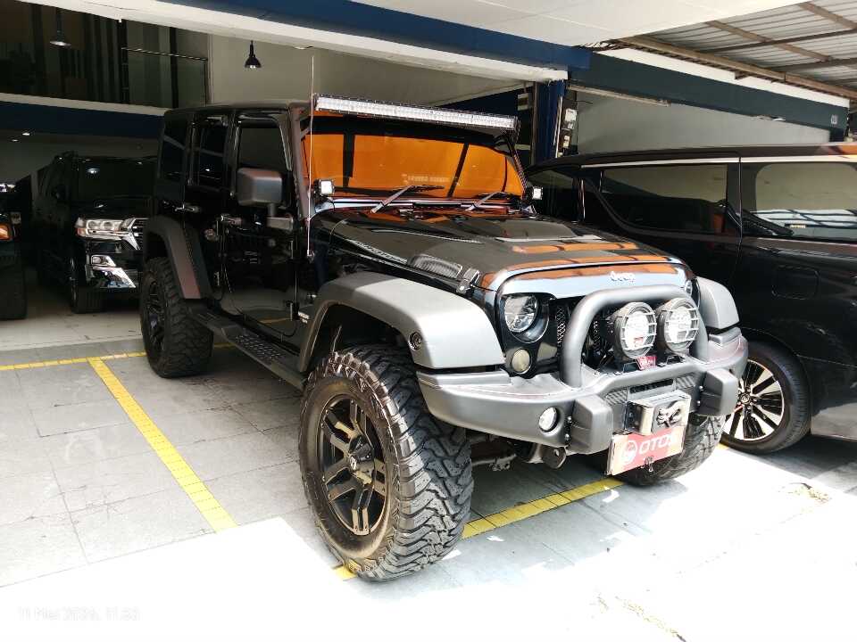 2012 Jeep Wrangler 3.6 - Foto 1 dari 6