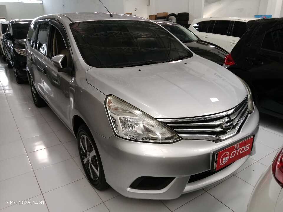 2017 Nissan Grand Livina 1.5 SV - Foto 1 dari 6