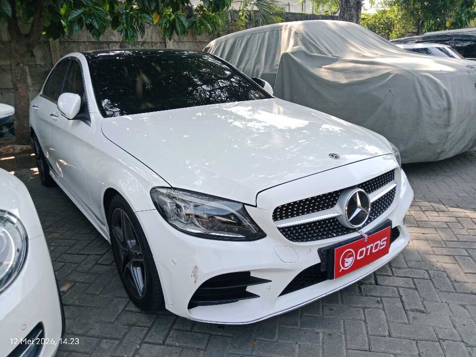 2020 Mercedes-Benz C300 2.0 - Foto 1 dari 6