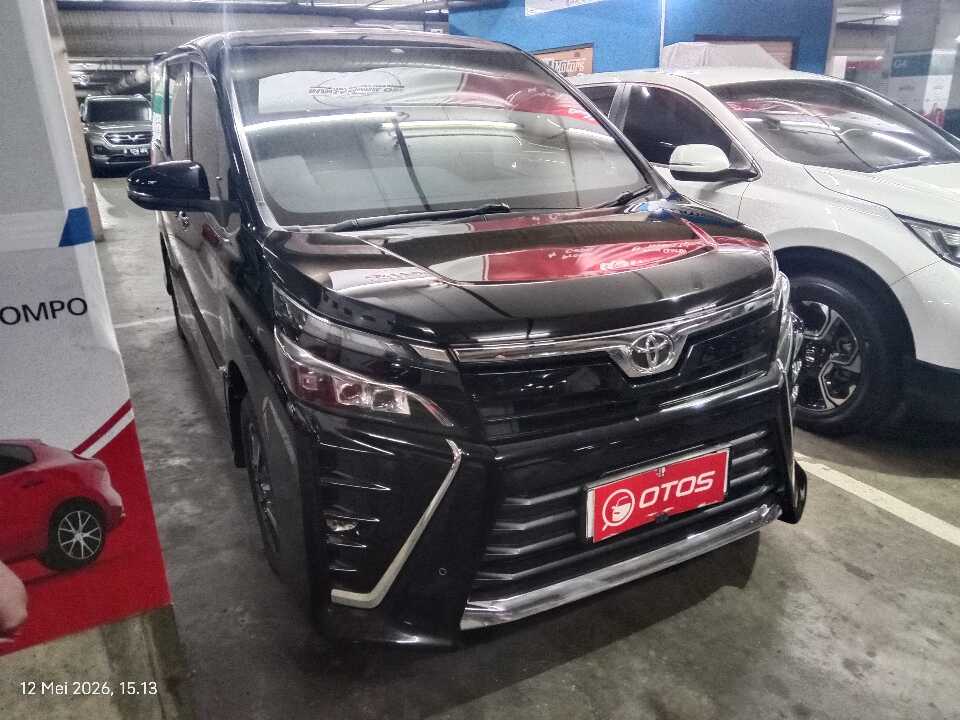 2018 Toyota Voxy 2.0