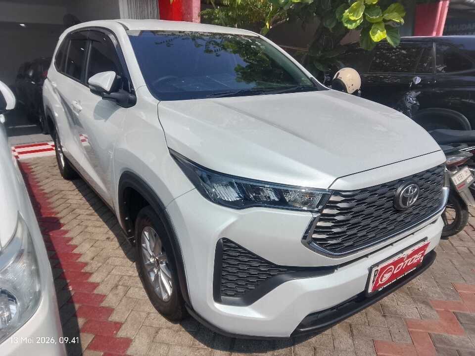 2023 Toyota Kijang Innova 2.0 Zenix G CVT - Foto 1 dari 6