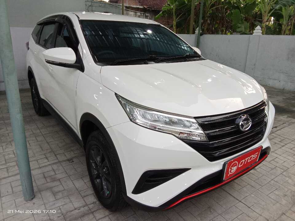 2021 Daihatsu Terios 1.5 X - Foto 1 dari 6