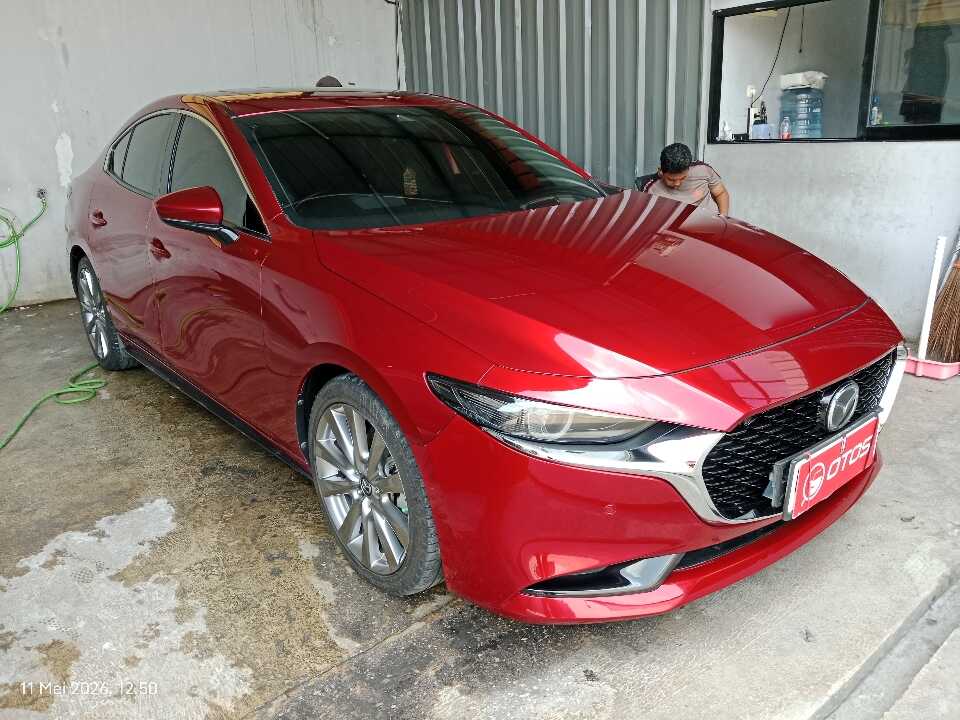 2019 Mazda 3 2.0 Skyactive-G Sedan - Foto 1 dari 6
