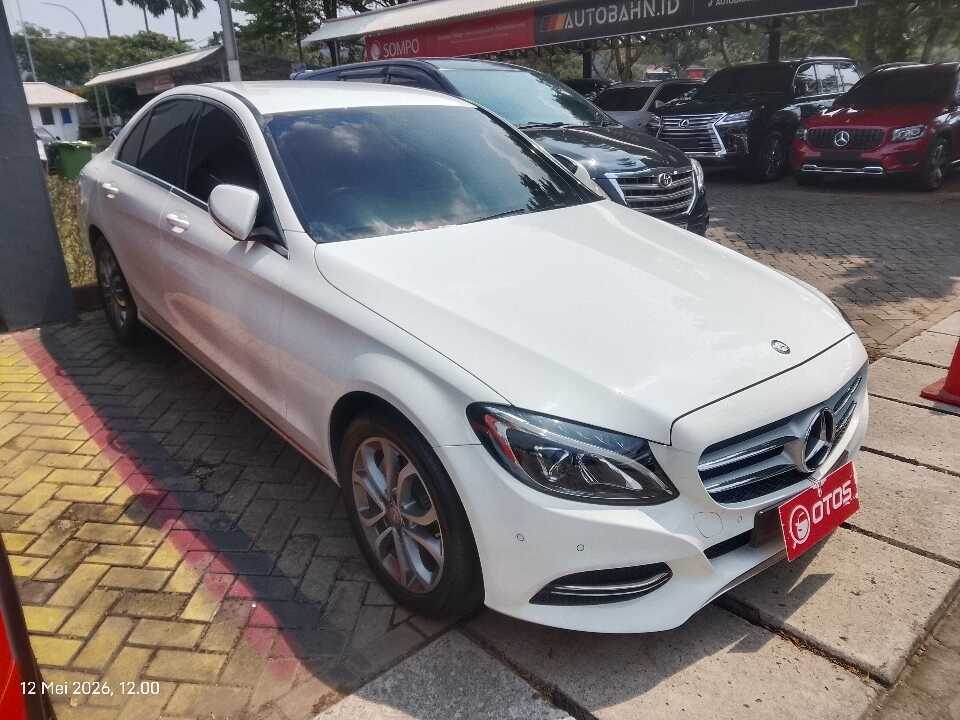 2014 Mercedes-Benz C200 2.0 - Foto 1 dari 6