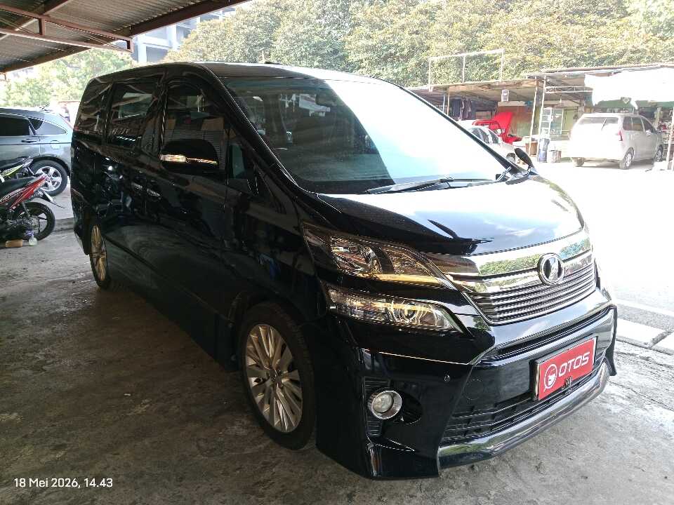 2014 Toyota Vellfire 2.4 ZG - Foto 1 dari 6