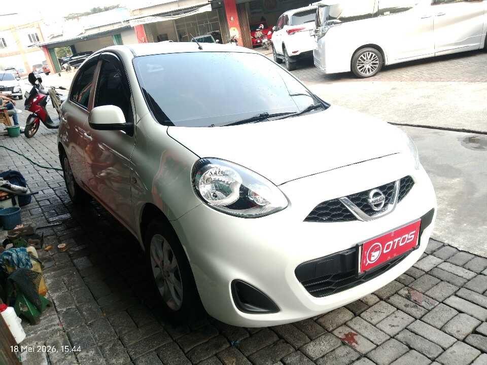 2014 Nissan March 1.2 - Foto 1 dari 6