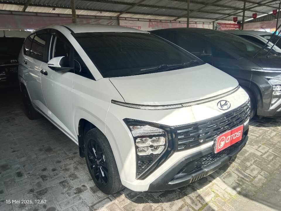 2024 Hyundai Stargazer 1.5 Essential - Foto 1 dari 6