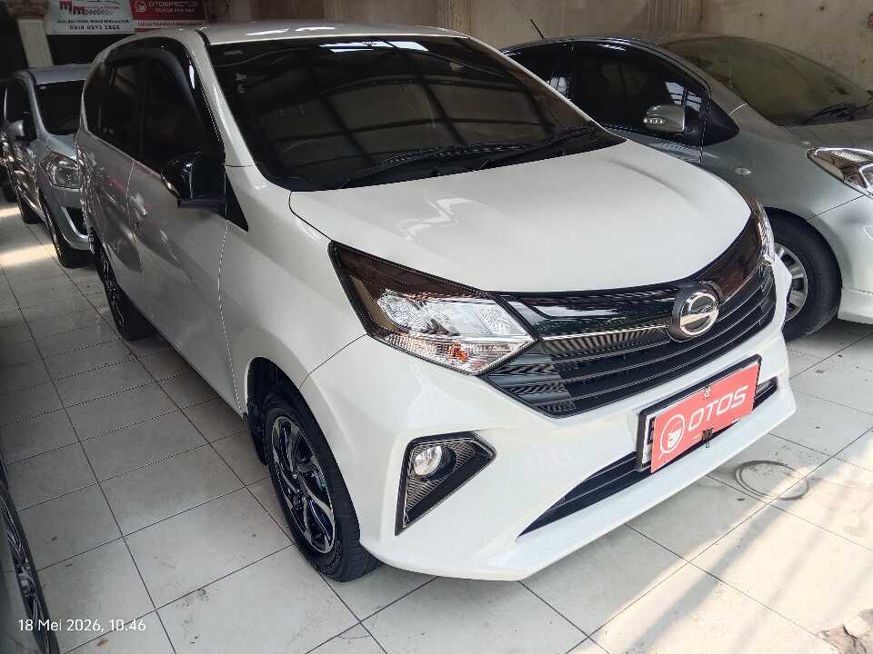 2025 Daihatsu Sigra 1.2 R - Foto 1 dari 6