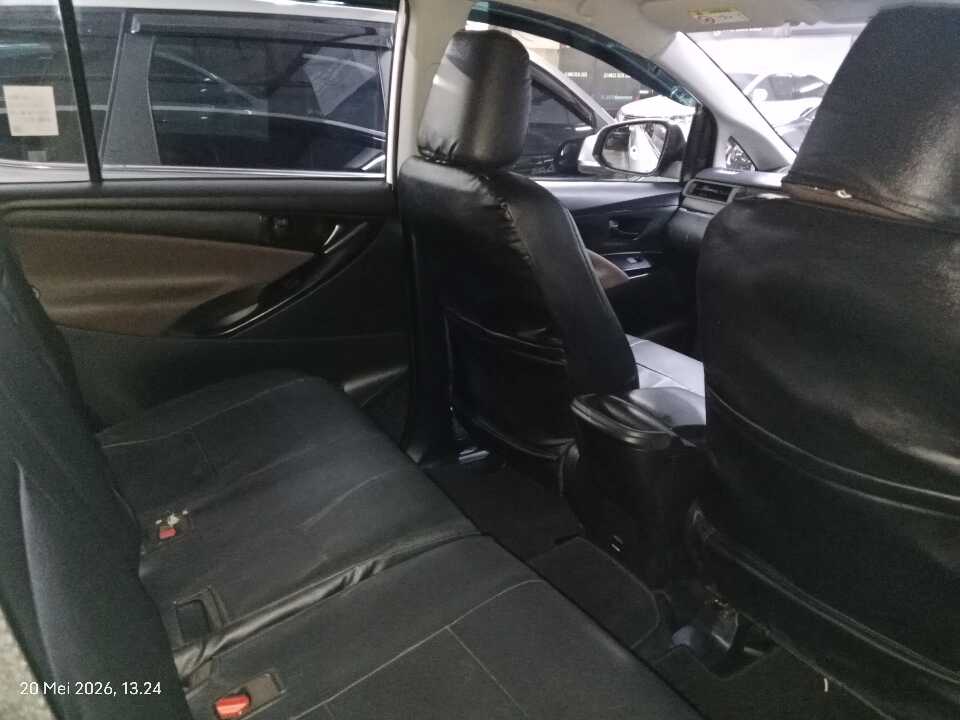 Foto Mobil Bekas Kabin Belakang Toyota Kijang Innova 2.0 G tahun 2022