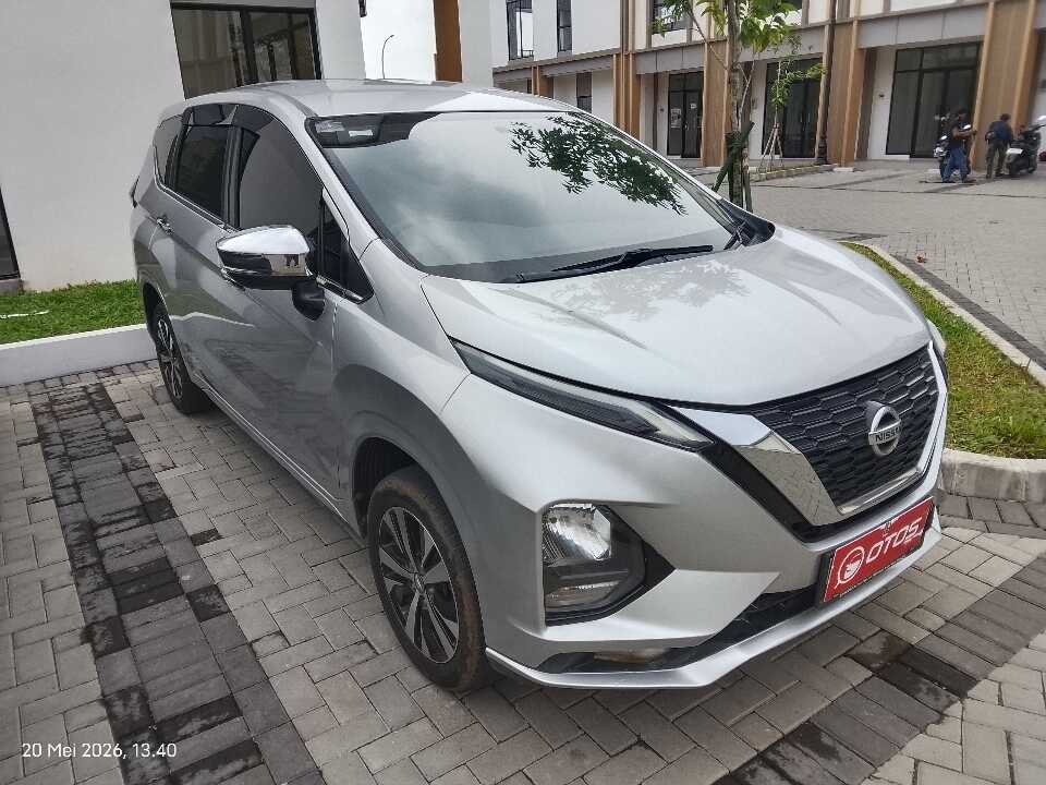 2019 Nissan Livina 1.5 VL - Foto 1 dari 6