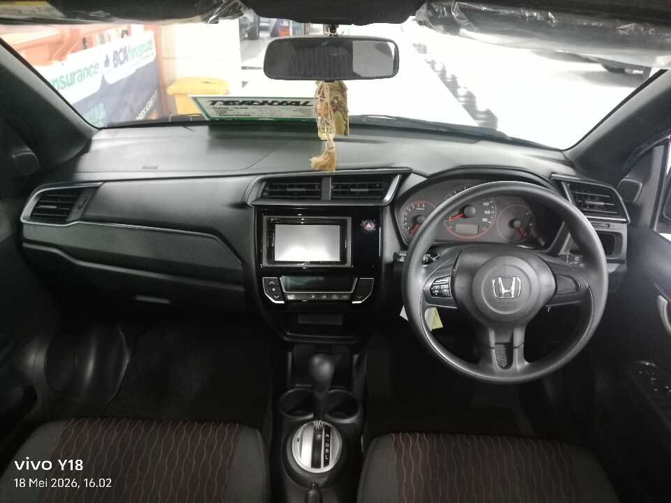 Foto Mobil Bekas Dashboard Honda Brio 1.2 RS tahun 2018