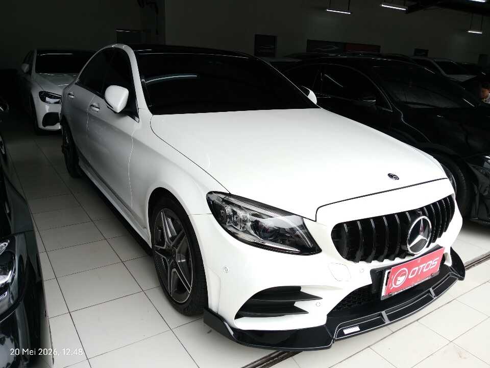 2019 Mercedes-Benz C300 2.0 - Foto 1 dari 6