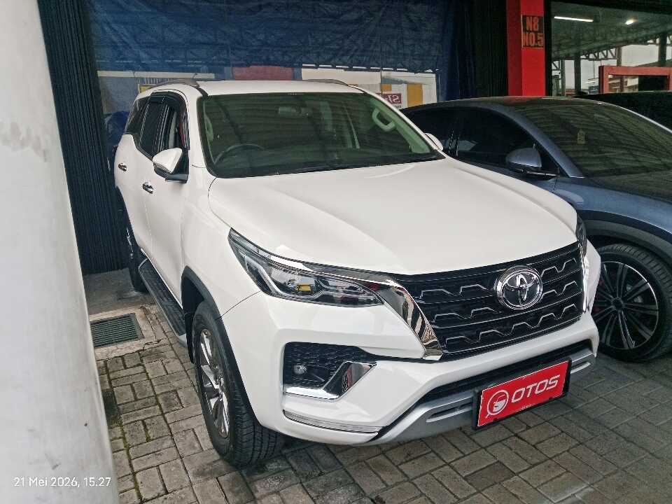 2021 Toyota Fortuner 2.4 4X2 VRZ - Foto 1 dari 6