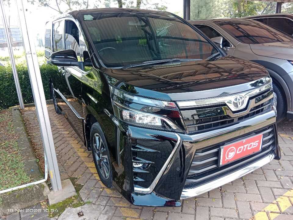 2017 Toyota Voxy 2.0
