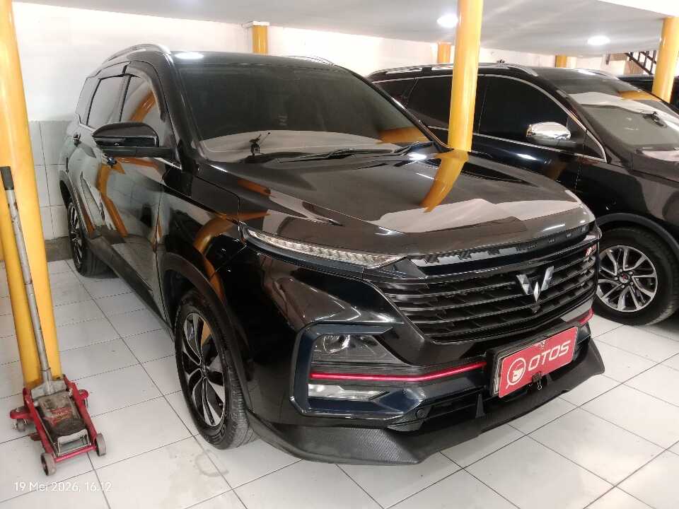 2022 Wuling Almaz 1.5 L T Lux - Foto 1 dari 6