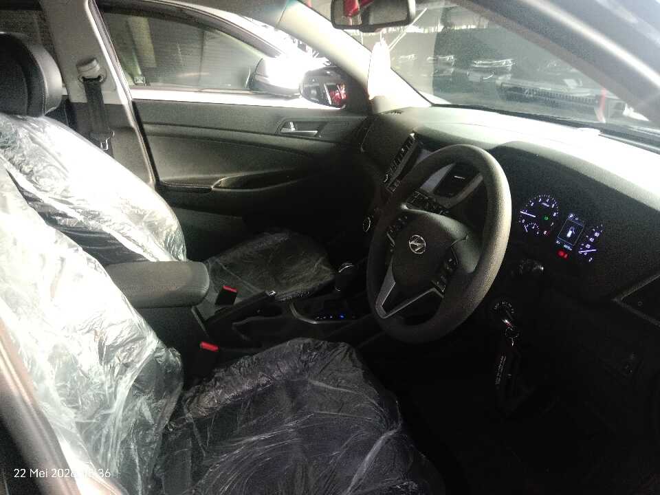 Foto Mobil Bekas Kabin Depan Hyundai Tucson 2.0 tahun 2017