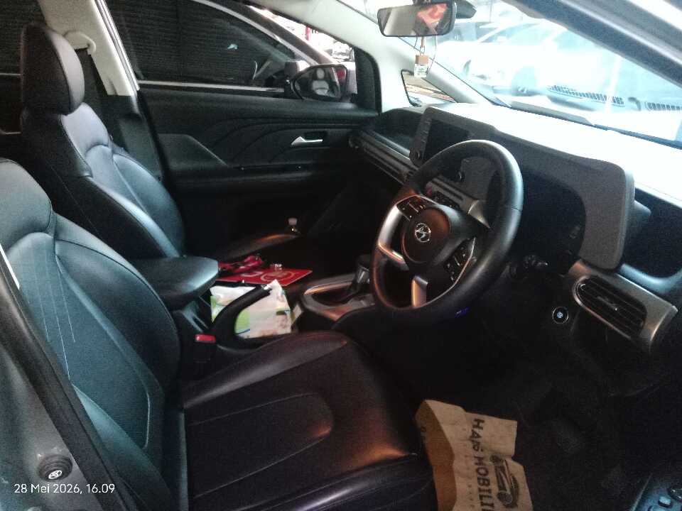Foto Mobil Bekas Kabin Depan Hyundai Stargazer 1.5 Prime tahun 2023