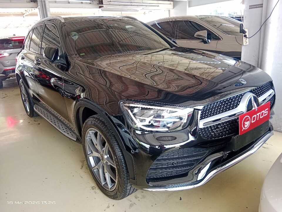 2019 Mercedes-Benz GLC200 2.0 AMG Line - Foto 1 dari 6